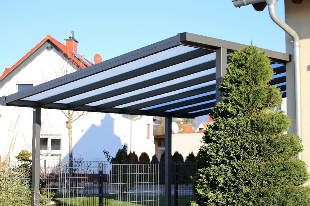 Carport aus Kunststoffplatten